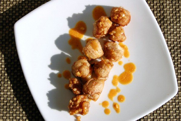 Served cinnamon apple monkey bread served decorated dish