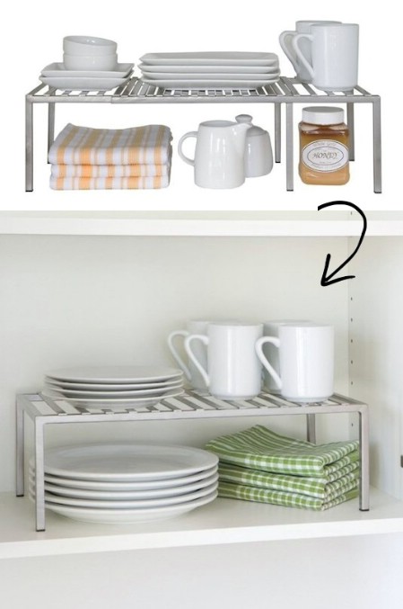 Adjustable cabinet shelf