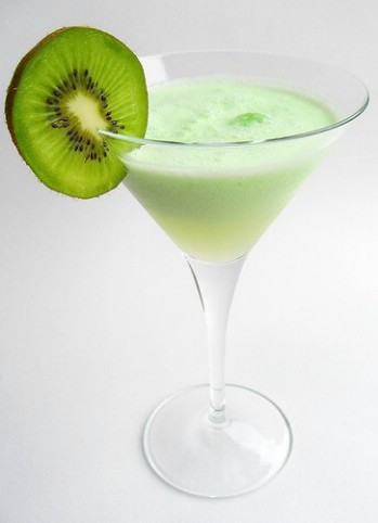 picture of served Kiwi Colada