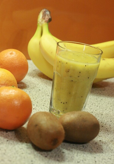 Kiwi banana smoothie
