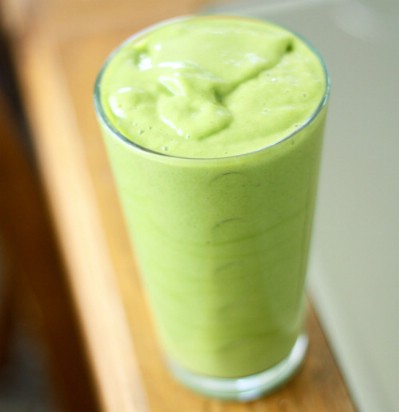 Mango spinach smoothie