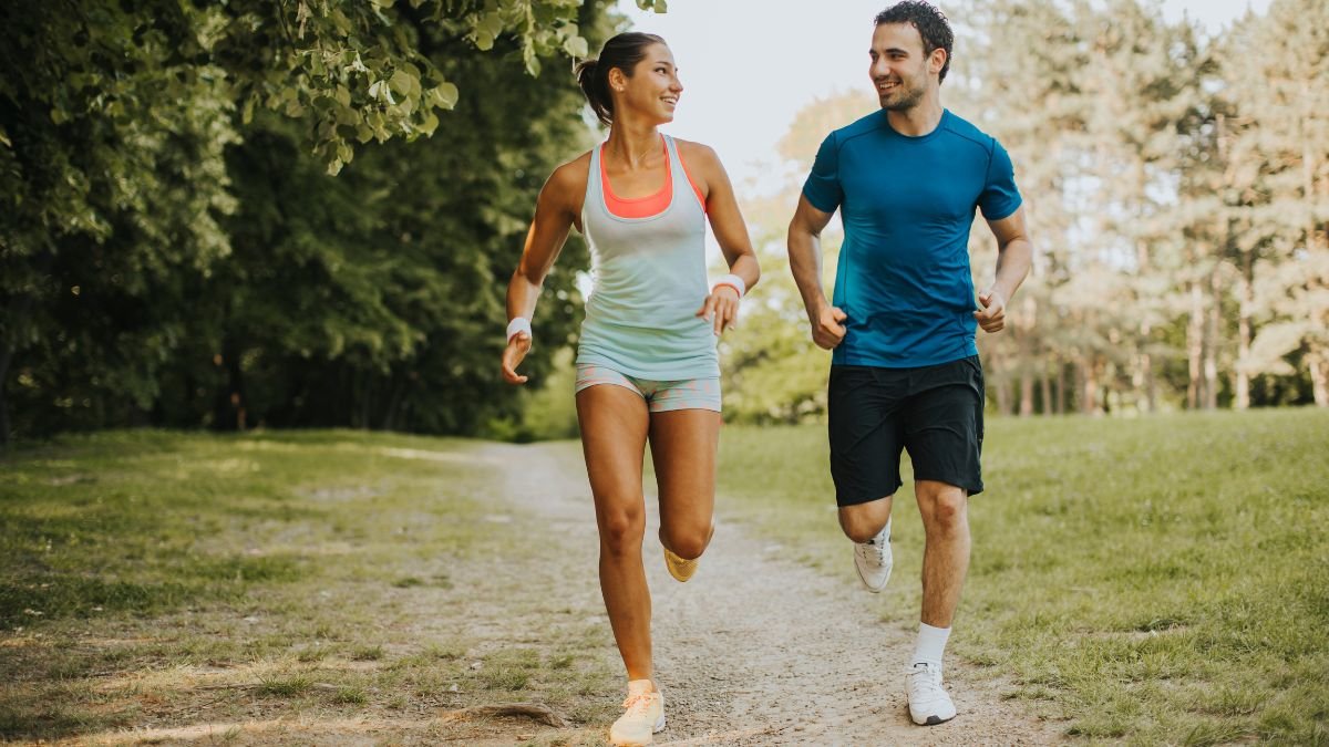 running couple doing fitness