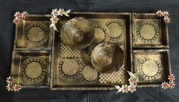 Serving tray set