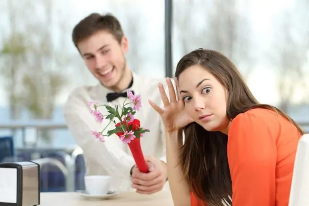 guy trying to seduce a girl