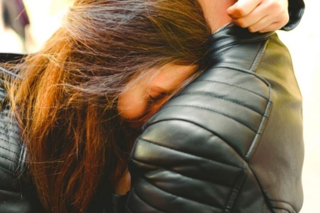 What To Do When A Guy Ignores You After An Argument 5 Apologizing when a man ignores you after an argument
