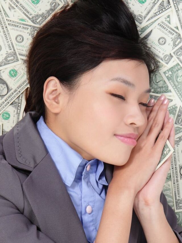 What Does It Mean To Dream About Receiving Money?