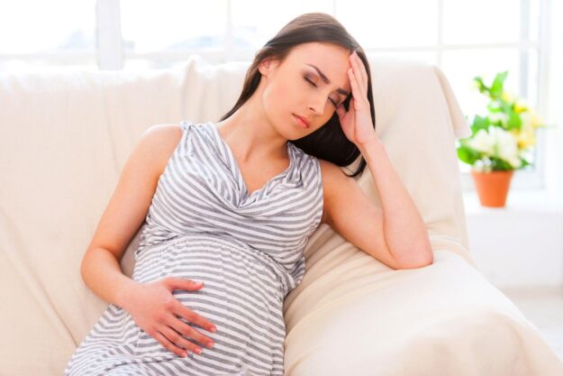 Pregnant Woman Refuses to Attend Sister's Child-Free Wedding, Asks if She's in the Wrong 2 Pregnant Woman Refuses to Attend Sister's Child-Free Wedding, Asks Internet if She's in the Wrong