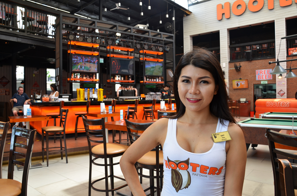 Hooters Faces Backlash Over Dress Code Policy as Employee Uses Eye